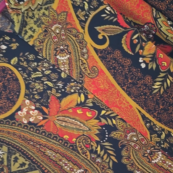 Tunic - Picture 6 of 6